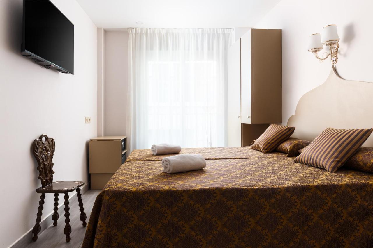 Clopy Rocamar Hotel Benidorm Ngoại thất bức ảnh