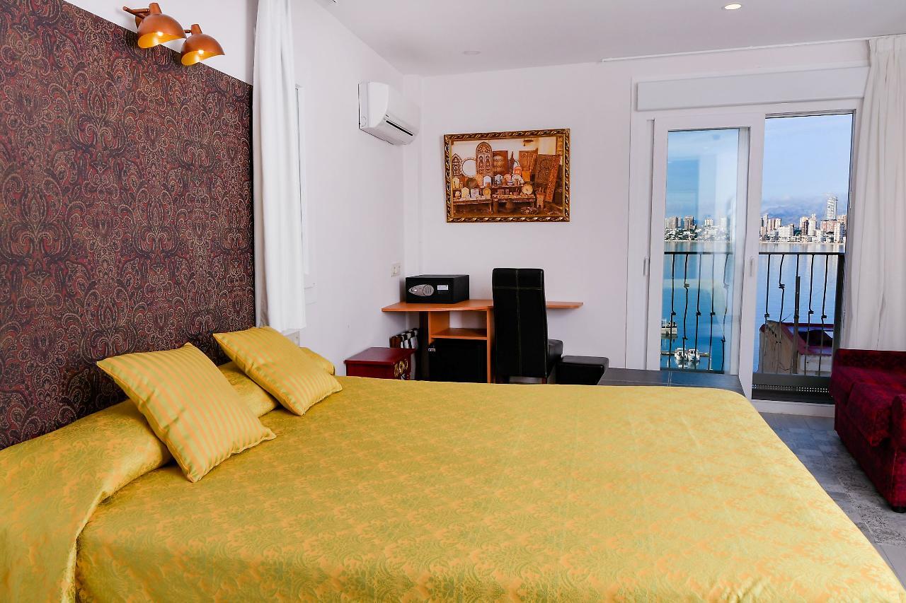Clopy Rocamar Hotel Benidorm Ngoại thất bức ảnh